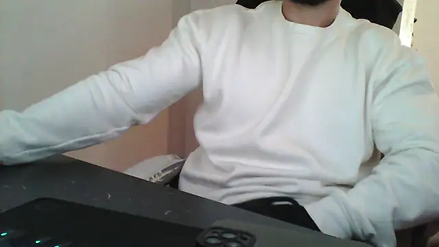 Snapshot of yourfantasy777 chatting on 18, 11, 2025 yourfantasy777 online show from 18, 11, 2025