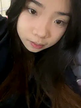 Snapshot of -Tania- chatting on 17, 12, 2025 -Tania- online show from 17, 12, 2025