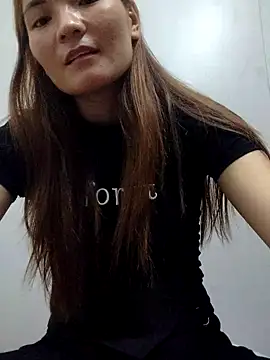 Snapshot of phuongxinhxan chatting on 3, 10, 2025 phuongxinhxan online show from 3, 10, 2025