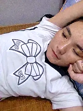 Snapshot of phuongxinhxan chatting on 13, 10, 2025 phuongxinhxan online show from 13, 10, 2025