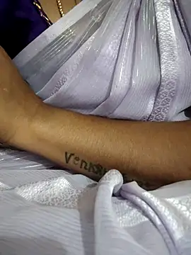 Snapshot of sweetqueen143 chatting on 25, 9, 2025 sweetqueen143 online show from 25, 9, 2025