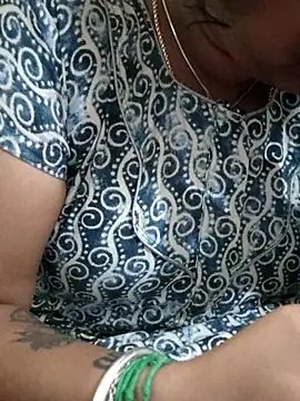 Snapshot of sweetqueen143 chatting on 27, 9, 2025 sweetqueen143 online show from 27, 9, 2025