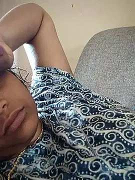 Snapshot of sweetqueen143 chatting on 29, 9, 2025 sweetqueen143 online show from 29, 9, 2025