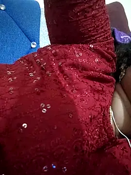 Snapshot of sweetqueen143 chatting on 8, 10, 2025 sweetqueen143 online show from 8, 10, 2025