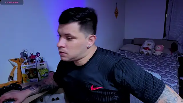 Snapshot of ryden_01 chatting on 7, 10, 2025 ryden 01 online show from 7, 10, 2025