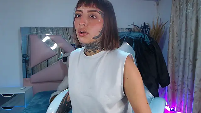 Gyal 8  online show from 10, 10, 2025