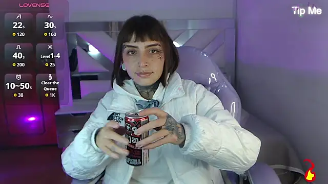 Gyal 8  online show from 20, 10, 2025