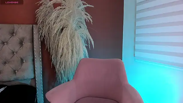 Snapshot of angela_fiory chatting on 5, 12, 2025 angela fiory online show from 5, 12, 2025