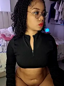 Snapshot of hottielatina chatting on 4, 12, 2025 hottielatina online show from 4, 12, 2025