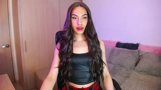 Snapshot of SamaraSilex chatting on 17, 10, 2025 SamaraSilex online show from 17, 10, 2025
