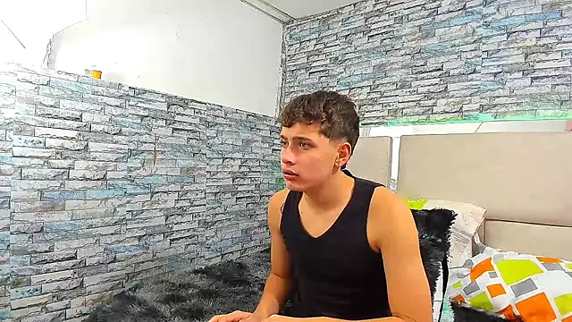 Julian wolf18 online show from 22, 9, 2025