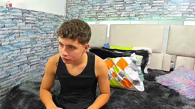 Julian wolf18 online show from 25, 9, 2025