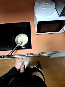 Snapshot of mecumming2 chatting on 6, 10, 2025 mecumming2 online show from 6, 10, 2025