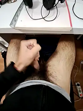 Snapshot of mecumming2 chatting on 15, 10, 2025 mecumming2 online show from 15, 10, 2025