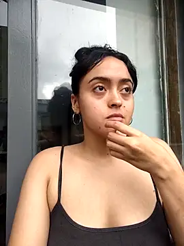 Snapshot of Grecia__x chatting on 22, 10, 2025 Grecia  x online show from 22, 10, 2025
