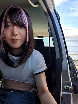 takusaki223 online show from 28, 9, 2025