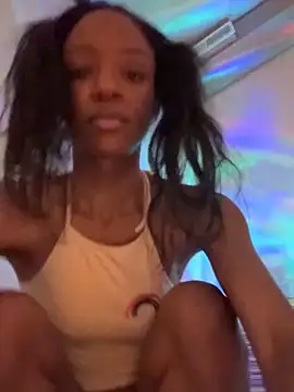 Snapshot of LoveDreaux chatting on 11, 2, 2026 LoveDreaux online show from 11, 2, 2026