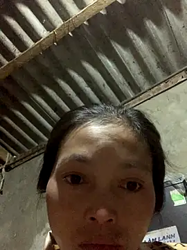 Halyy xx online show from 18, 10, 2025