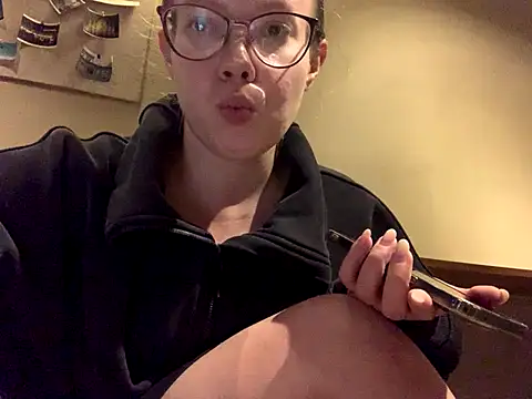 Stacyqq online show from 16, 10, 2025
