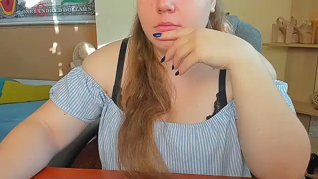 Snapshot of Liza-Mendez chatting on 14, 11, 2025 Liza-Mendez online show from 14, 11, 2025