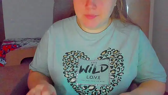 Snapshot of Liza-Mendez chatting on 19, 11, 2025 Liza-Mendez online show from 19, 11, 2025