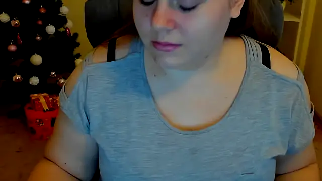 Snapshot of Liza-Mendez chatting on 28, 11, 2025 Liza-Mendez online show from 28, 11, 2025