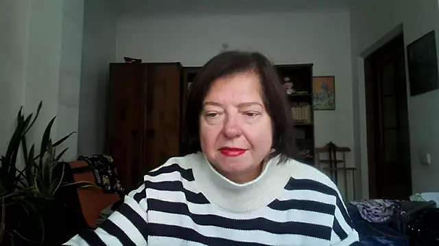 Violet Pulse online show from 4, 10, 2025