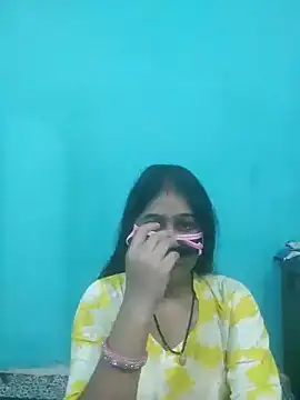 Cute-Charvii online show from 3, 12, 2025