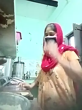 Cute-Charvii online show from 27, 4, 2026