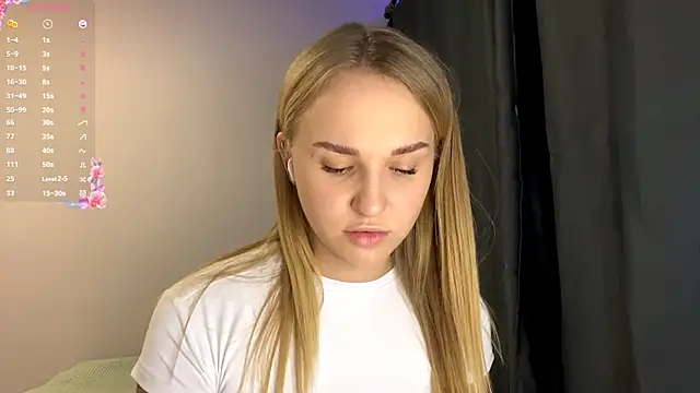 TanekaBoitel online show from 2, 10, 2025