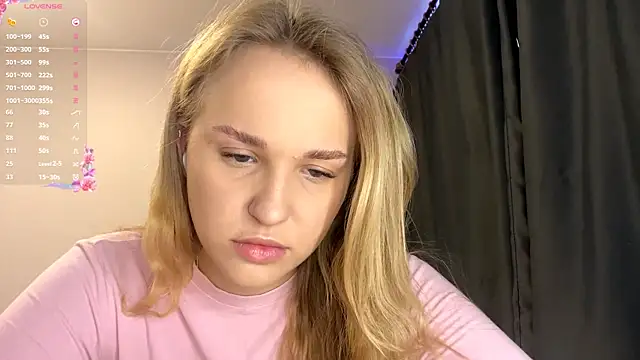 TanekaBoitel online show from 12, 10, 2025