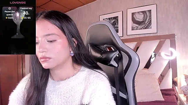 Snapshot of HaathorX chatting on 28, 11, 2025 HaathorX online show from 28, 11, 2025