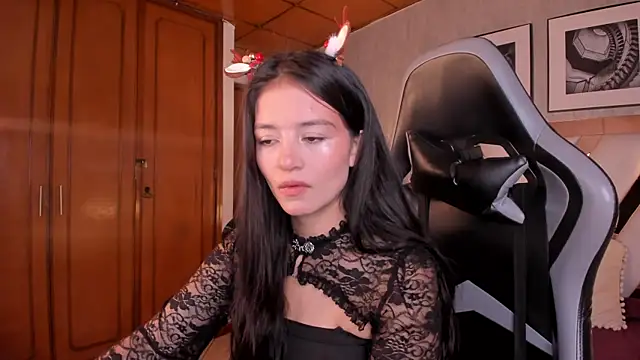 Snapshot of HaathorX chatting on 3, 12, 2025 HaathorX online show from 3, 12, 2025