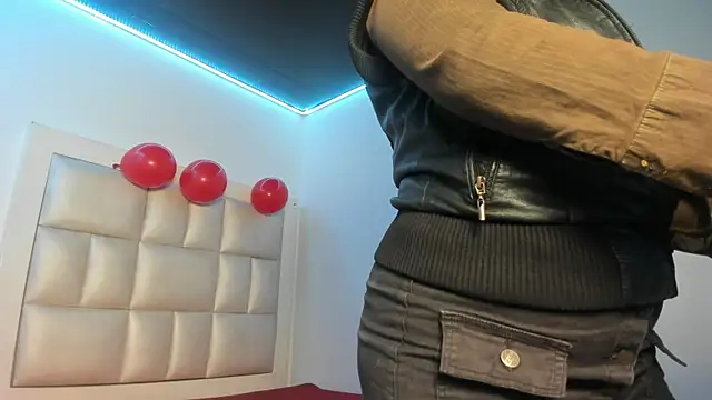 Snapshot of peyton__wat chatting on 2, 6, 2026 peyton wat online show from 2, 6, 2026