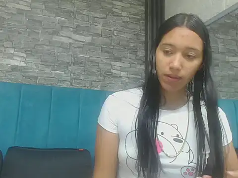 Lil Rose2006 online show from 8, 10, 2025