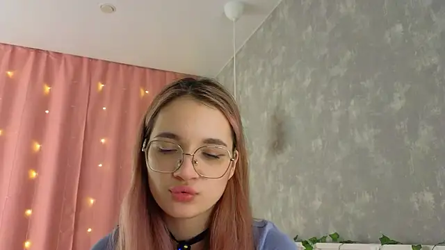 vivyboo111 online show from 16, 3, 2026