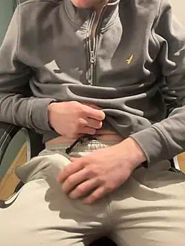 Snapshot of Lazzzo12 chatting on 9, 1, 2026 Lazzzo12 online show from 9, 1, 2026