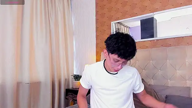 Snapshot of liam_twiink chatting on 9, 1, 2026 liam twiink online show from 9, 1, 2026