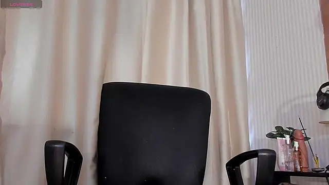 Snapshot of liam_twiink chatting on 11, 2, 2026 liam twiink online show from 11, 2, 2026