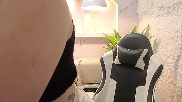 Snapshot of scarlett_smith_tp chatting on 20, 11, 2025 scarlett smith tp online show from 20, 11, 2025