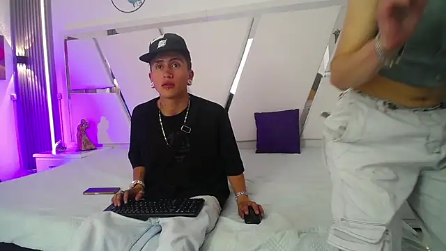 Snapshot of oblivionlove chatting on 10, 11, 2025 oblivionlove online show from 10, 11, 2025