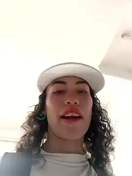 Snapshot of oblivionlove chatting on 22, 11, 2025 oblivionlove online show from 22, 11, 2025