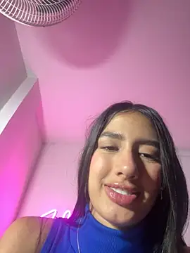 Snapshot of Julieta_Duque chatting on 2, 12, 2025 Julieta Duque online show from 2, 12, 2025