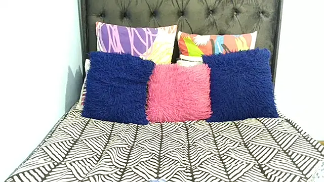 Dandelion enigman online show from 5, 11, 2025