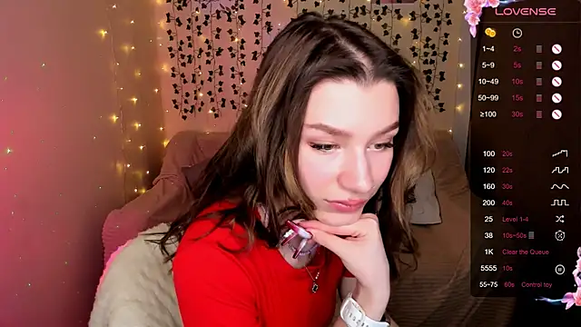 LinaBlossom  online show from 20, 11, 2025