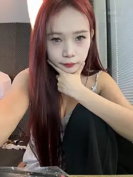 Snapshot of YY-27 chatting on 17, 11, 2025 YY-27 online show from 17, 11, 2025