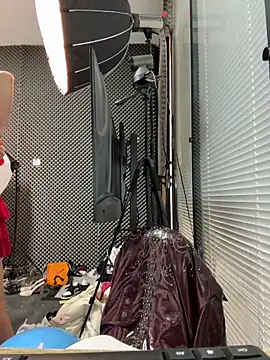 Snapshot of YY-27 chatting on 19, 11, 2025 YY-27 online show from 19, 11, 2025