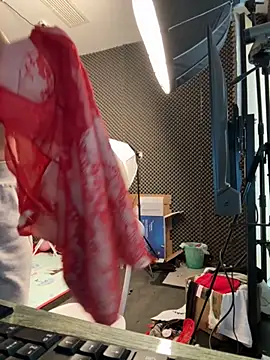 Snapshot of YY-27 chatting on 2, 12, 2025 YY-27 online show from 2, 12, 2025