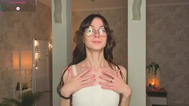 ReneeLippeatt online show from 19, 10, 2025