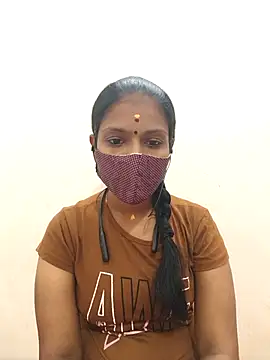 Snapshot of Tamil_Yalini12 chatting on 4, 10, 2025 Tamil Yalini12 online show from 4, 10, 2025